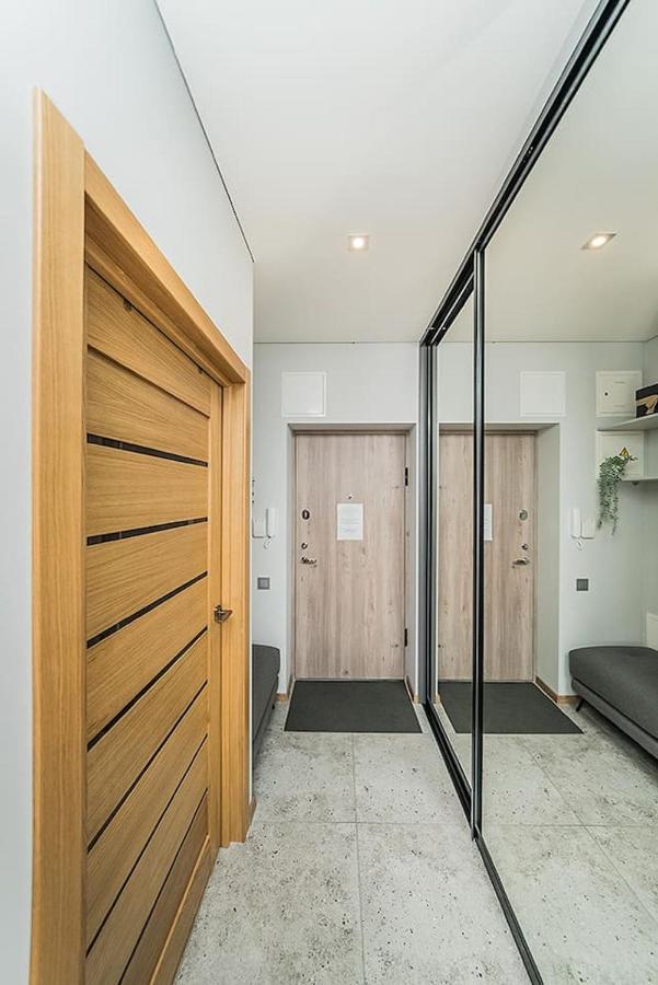Lovely Apartment With Private Terrace By Urban Rent Kaunas Buitenkant foto